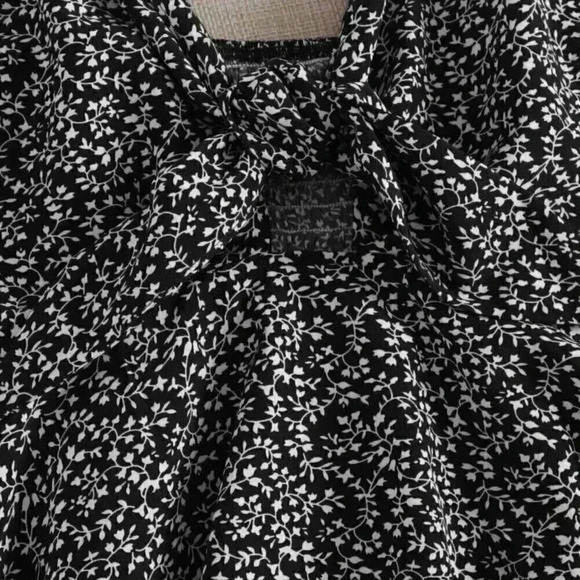 Black Boho Womens Knot Front Allover Plants Cami Top - Picture 4 of 5